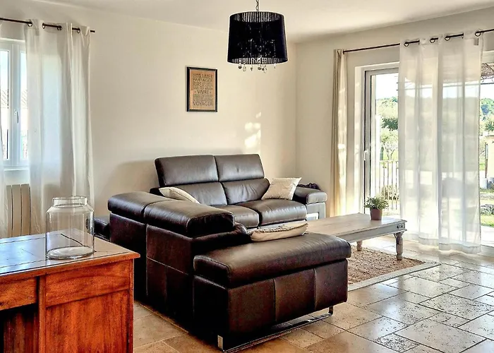 Hébergement de vacances 3 Bedroom Lovely In