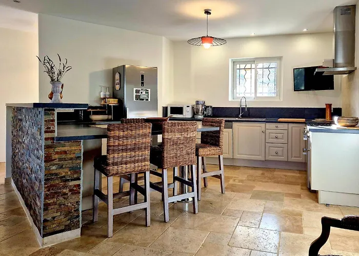 3 Bedroom Lovely In *